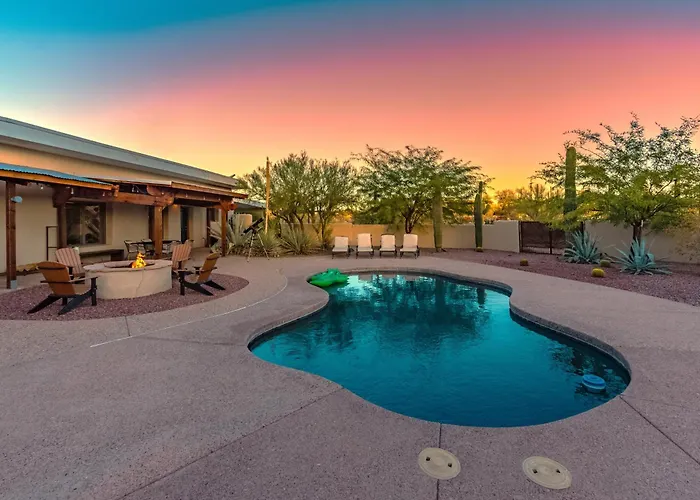 Peaceful Desert Retreat - Stunning Views - Pool Spa, Backyard, Music - ! Tucson