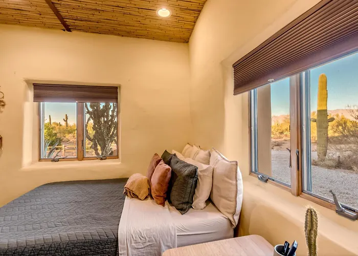 Holiday home Peaceful Desert Retreat - Stunning Views - Pool Spa, Backyard, Music - ! *