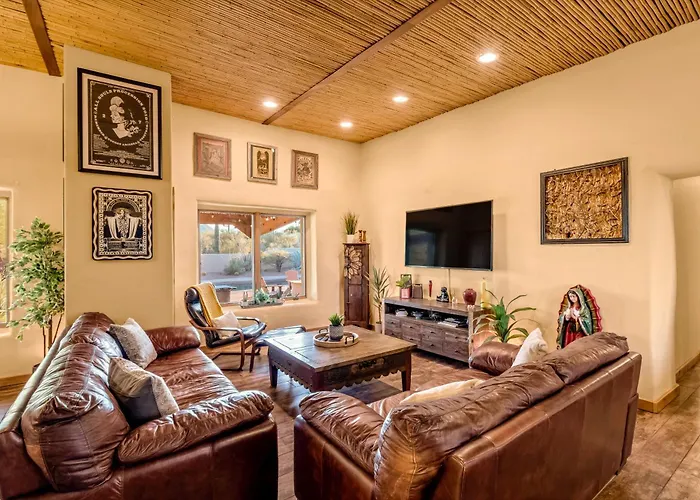 Holiday home Peaceful Desert Retreat - Stunning Views - Pool Spa, Backyard, Music - ! Tucson