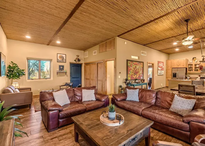 Peaceful Desert Retreat - Stunning Views - Pool Spa, Backyard, Music - ! Holiday home *